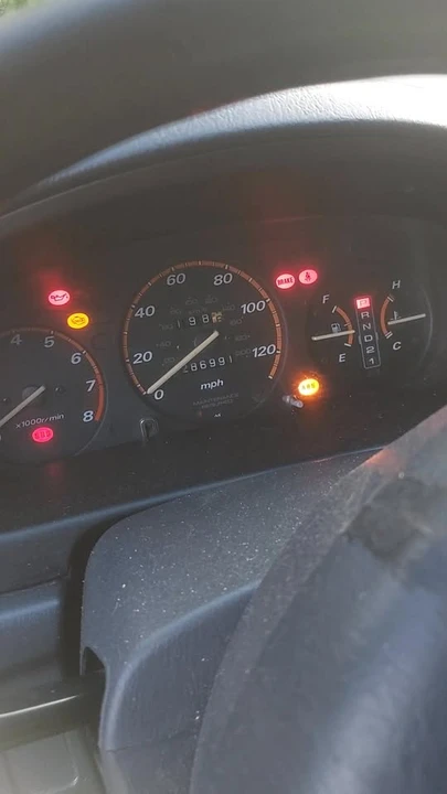 2000 Honda CR-V 1st Gen - Image 9 of 9