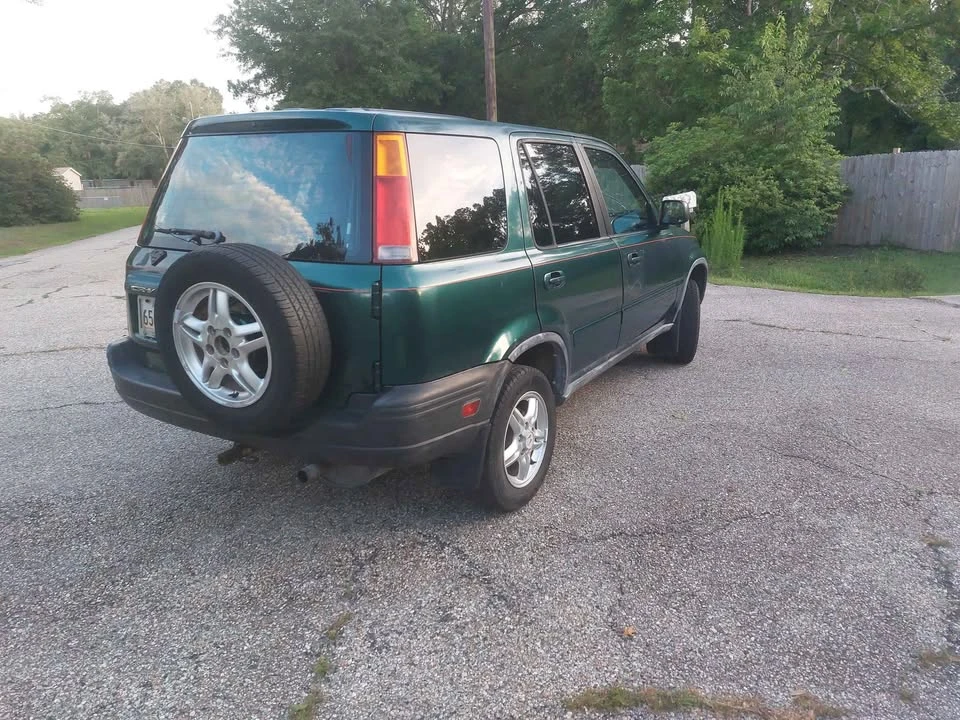 2000 Honda CR-V 1st Gen - Image 4 of 9