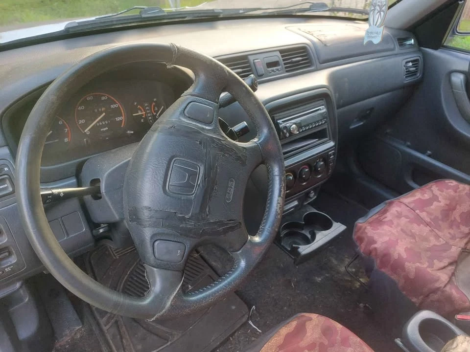 2000 Honda CR-V 1st Gen - Image 6 of 9