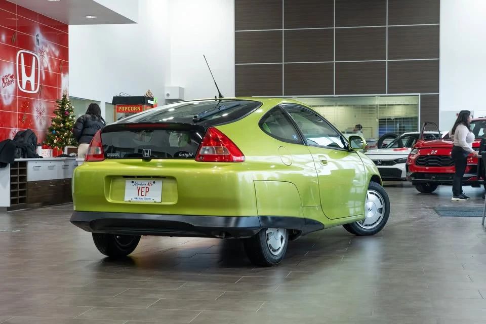 2000 Honda Insight 1st Gen - Image 2 of 17