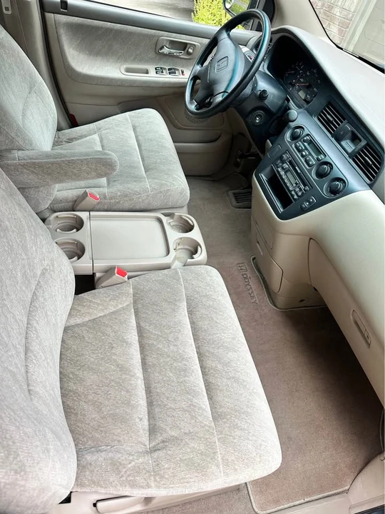 2000 Honda Odyssey - Image 4 of 5