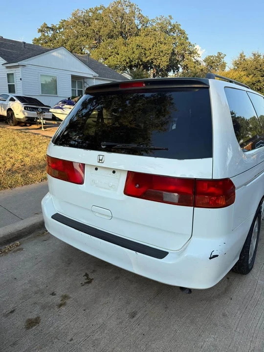 2000 Honda Odyssey - Image 13 of 14