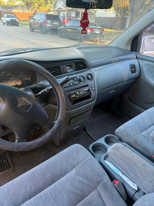 2000 Honda Odyssey - Image 10 of 14