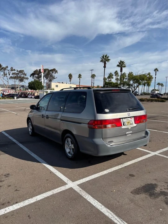 2000 Honda Odyssey - Image 3 of 10