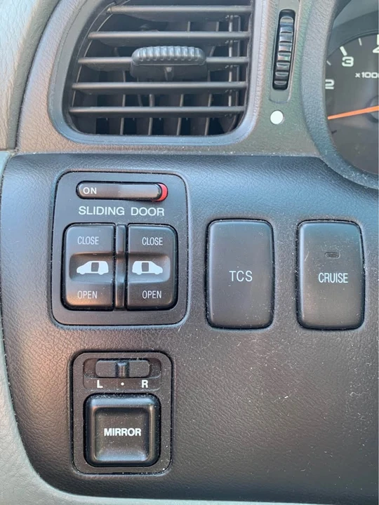 2000 Honda Odyssey - Image 13 of 13