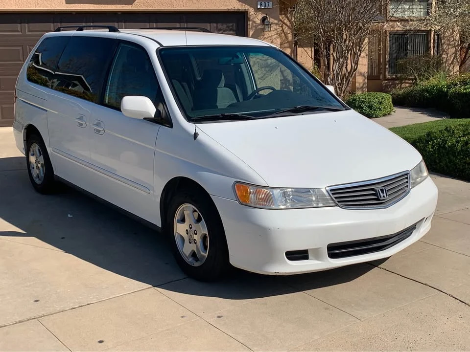 2000 Honda Odyssey - Image 3 of 13