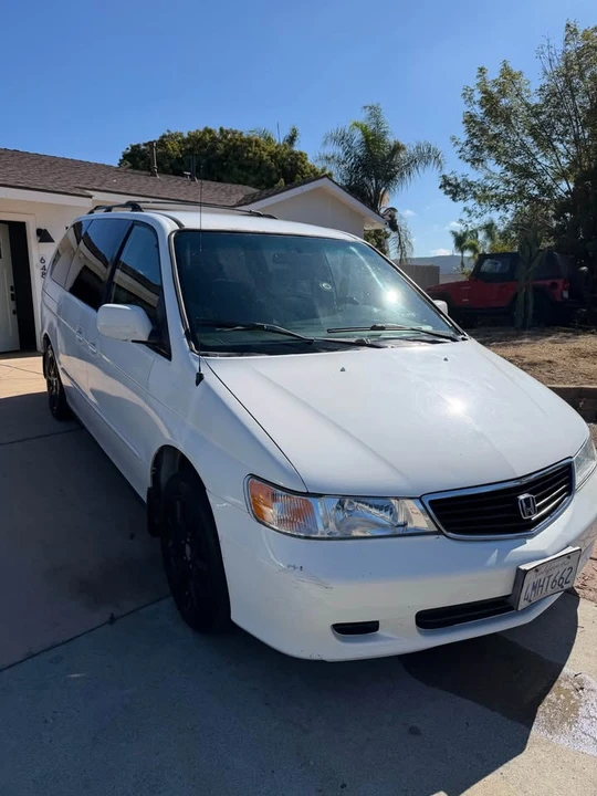 2000 Honda Odyssey - Image 3 of 12