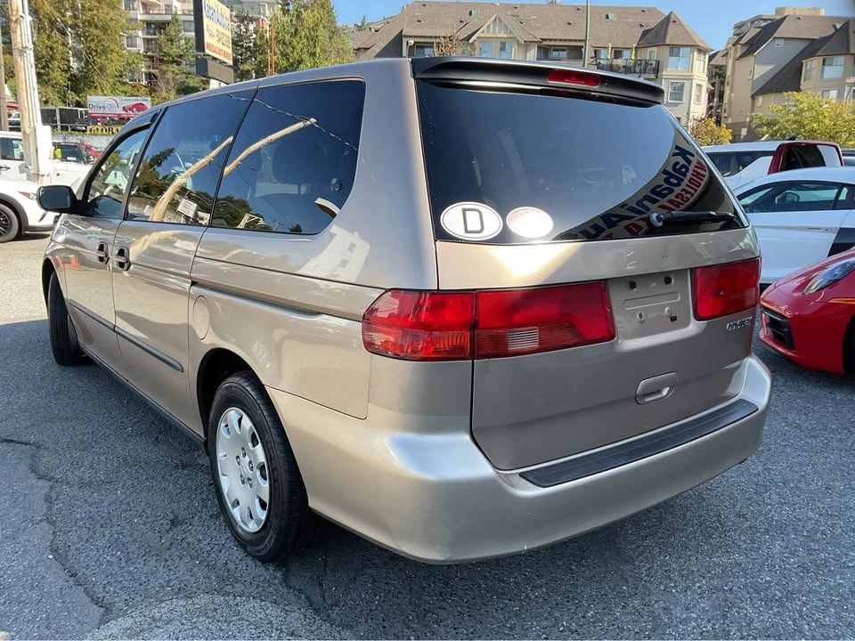 2000 Honda Odyssey - Image 2 of 18