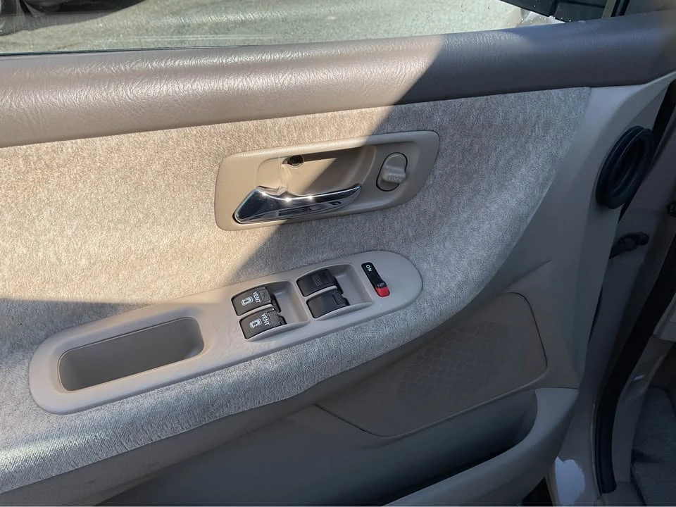 2000 Honda Odyssey - Image 9 of 18