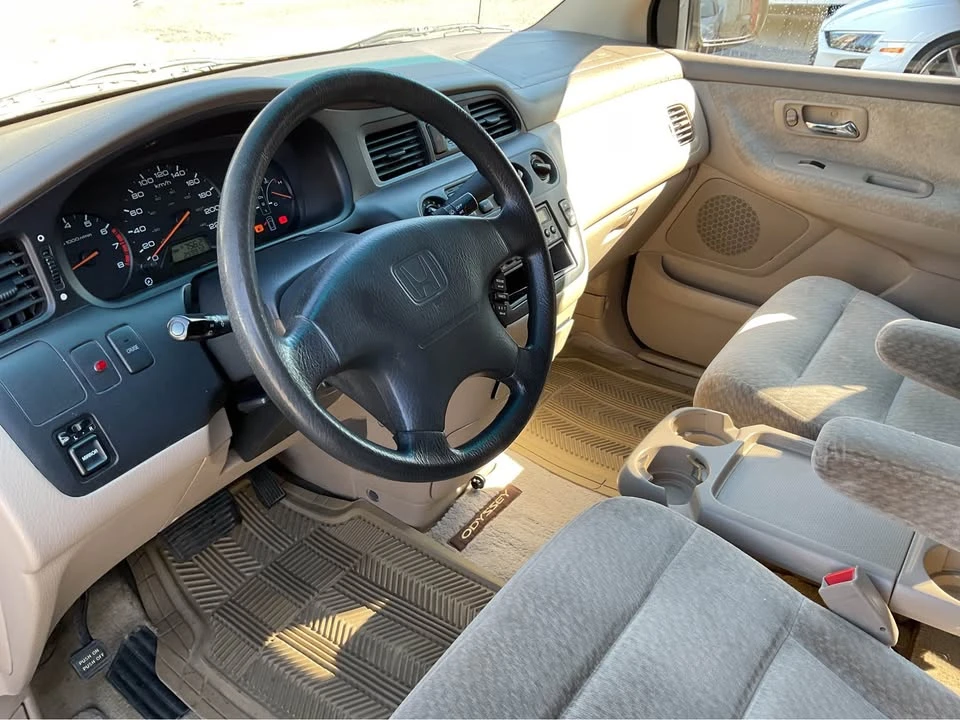 2000 Honda Odyssey - Image 10 of 18
