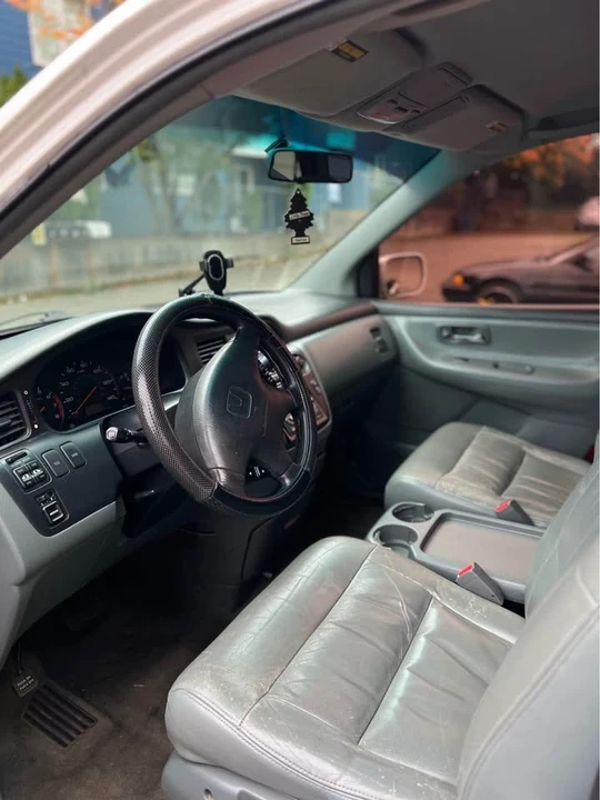 2000 Honda Odyssey - Image 6 of 11