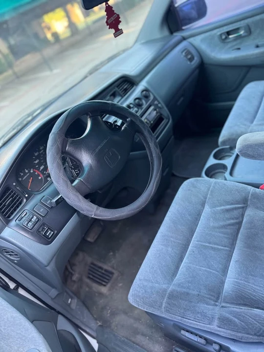 2000 Honda Odyssey - Image 4 of 10