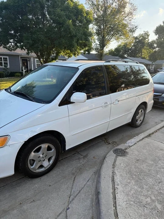 2000 Honda Odyssey - Image 8 of 16