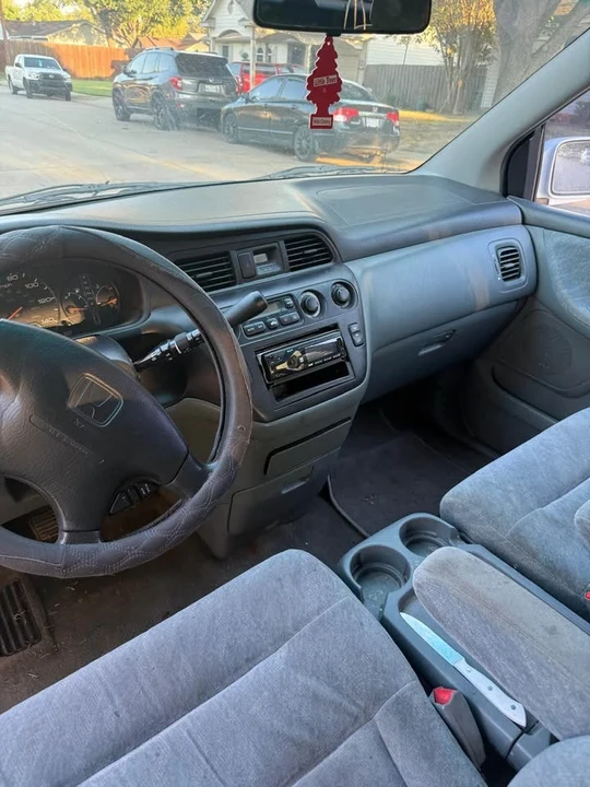 2000 Honda Odyssey - Image 14 of 16