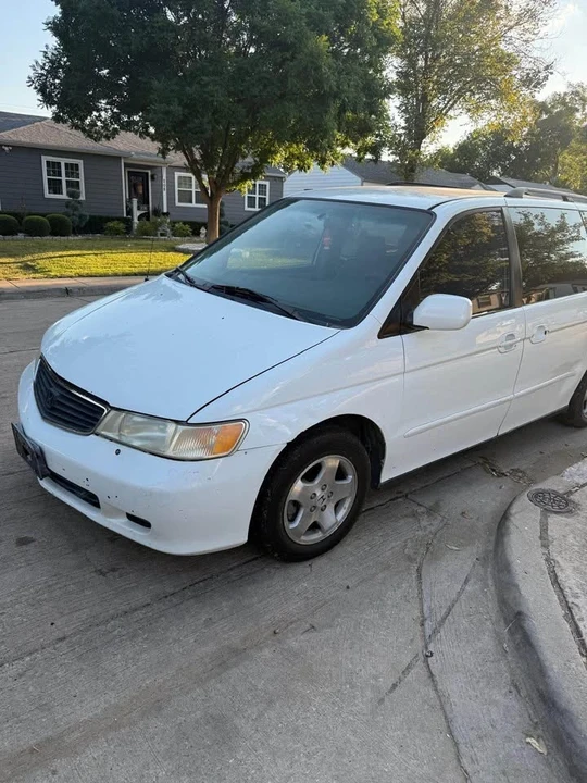 2000 Honda Odyssey - Image 9 of 16