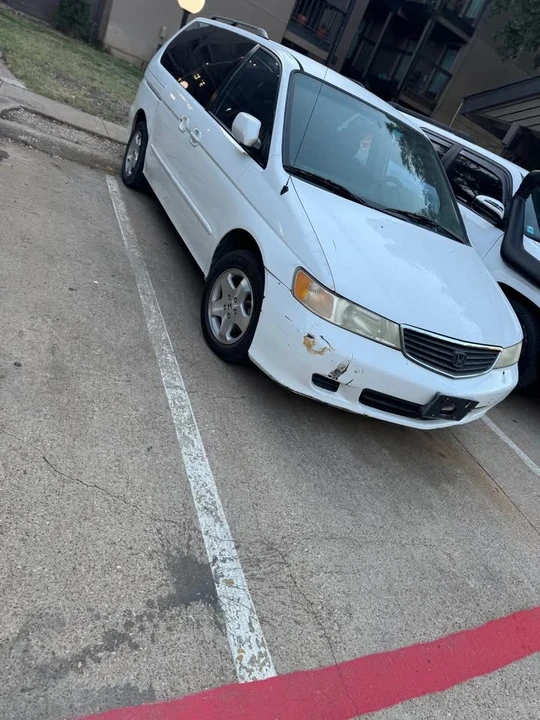 2000 Honda Odyssey - Image 3 of 13