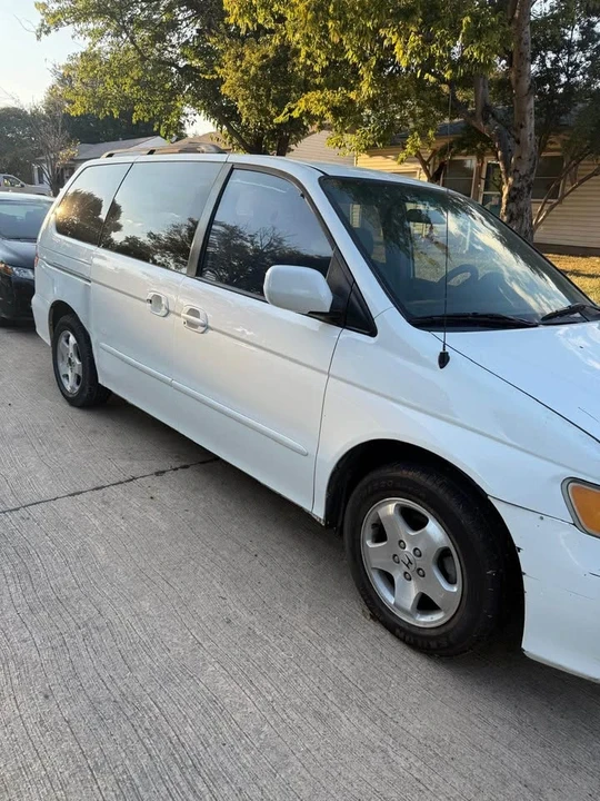 2000 Honda Odyssey - Image 7 of 16