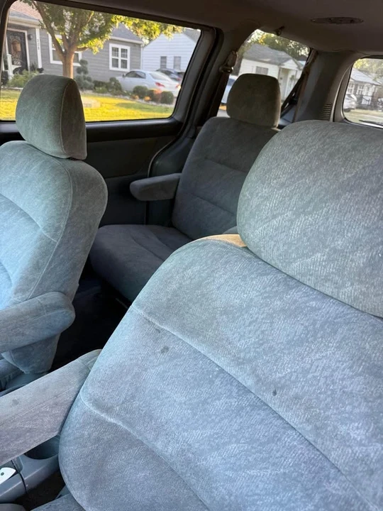 2000 Honda Odyssey - Image 11 of 16