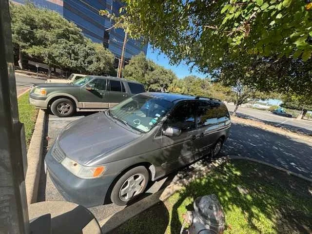 2000 Honda Odyssey - Image 4 of 4