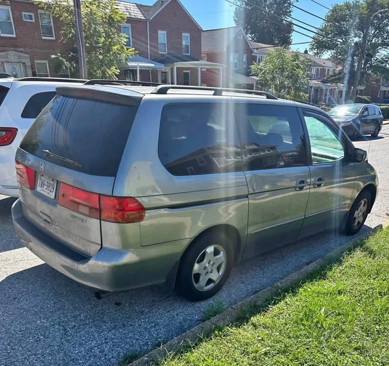 2000 Honda Odyssey - Image 2 of 5