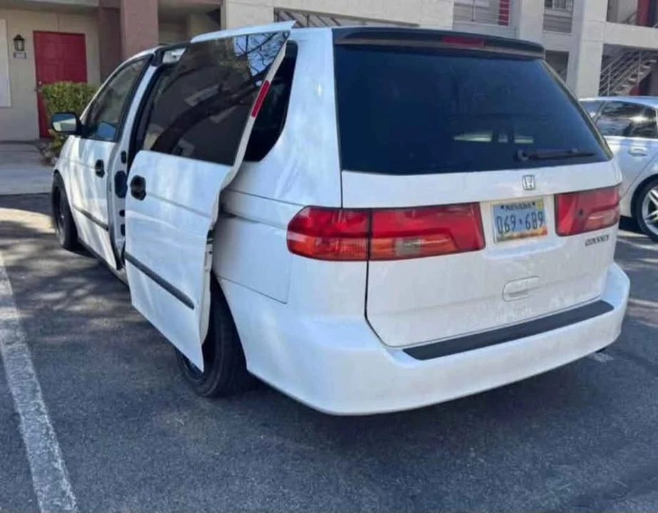 2000 Honda Odyssey - Image 8 of 8