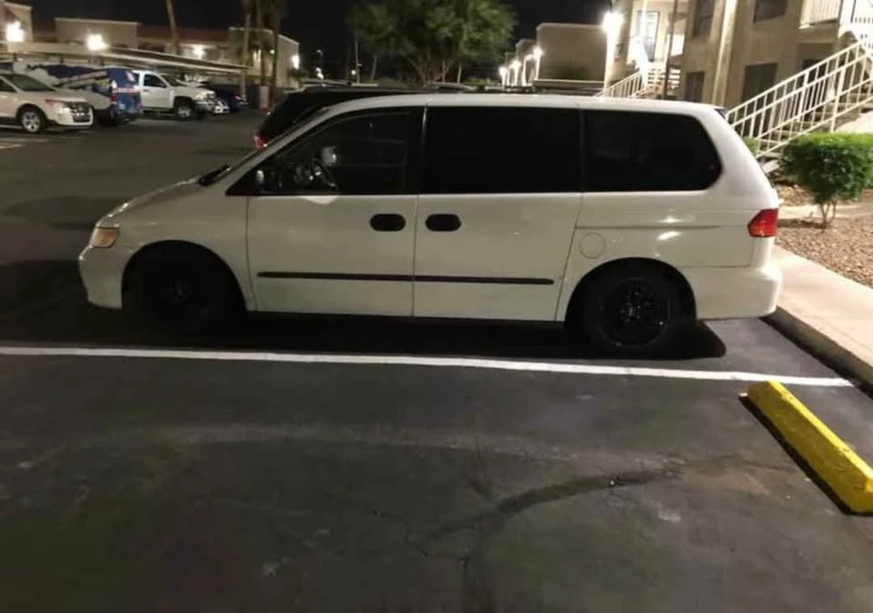 2000 Honda Odyssey - Image 3 of 8