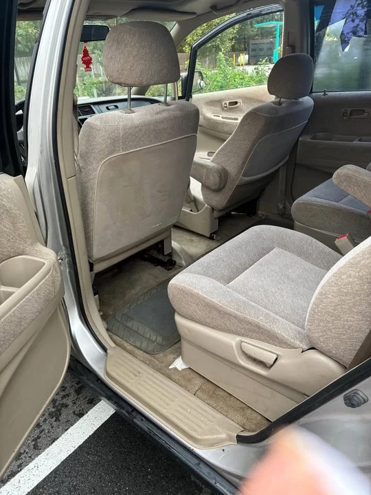 2000 Honda Odyssey - Image 11 of 14