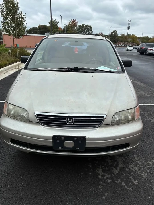 2000 Honda Odyssey - Image 2 of 15