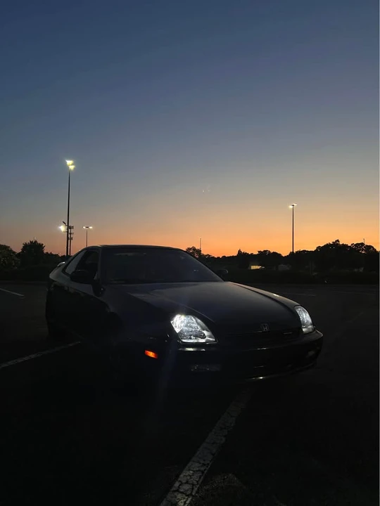 2000 Honda Prelude 5th Gen - Image 2 of 5