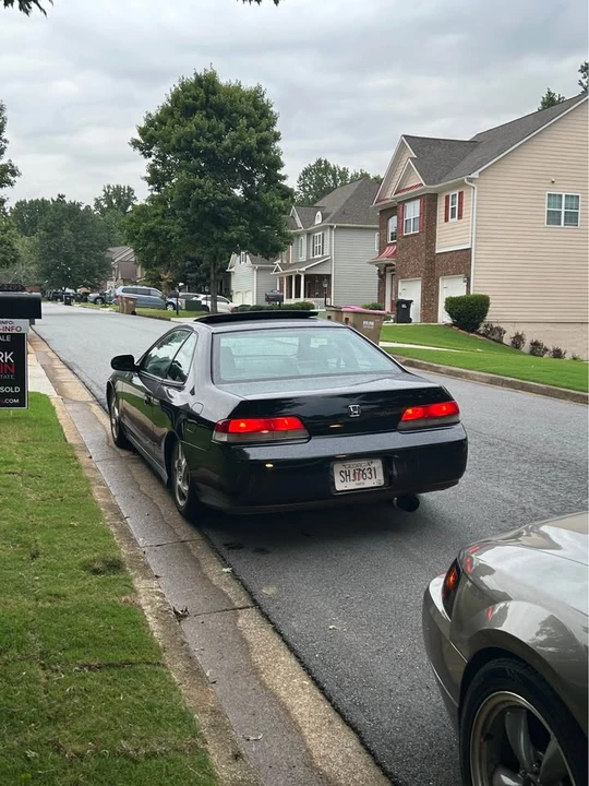 2000 Honda Prelude 5th Gen - Image 2 of 4