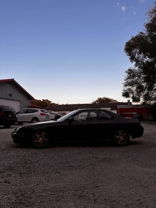 2000 Honda Prelude 5th Gen - Image 3 of 8