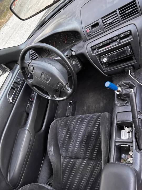 2000 Honda Prelude 5th Gen - Image 7 of 8