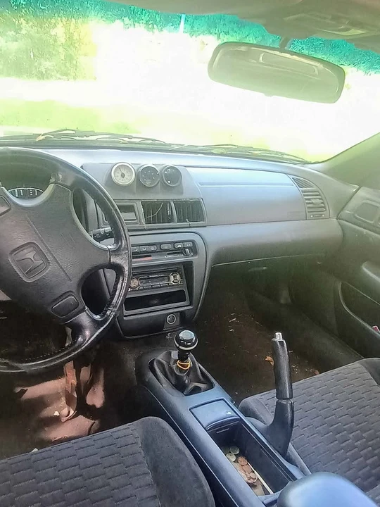2000 Honda Prelude 5th Gen - Image 2 of 8