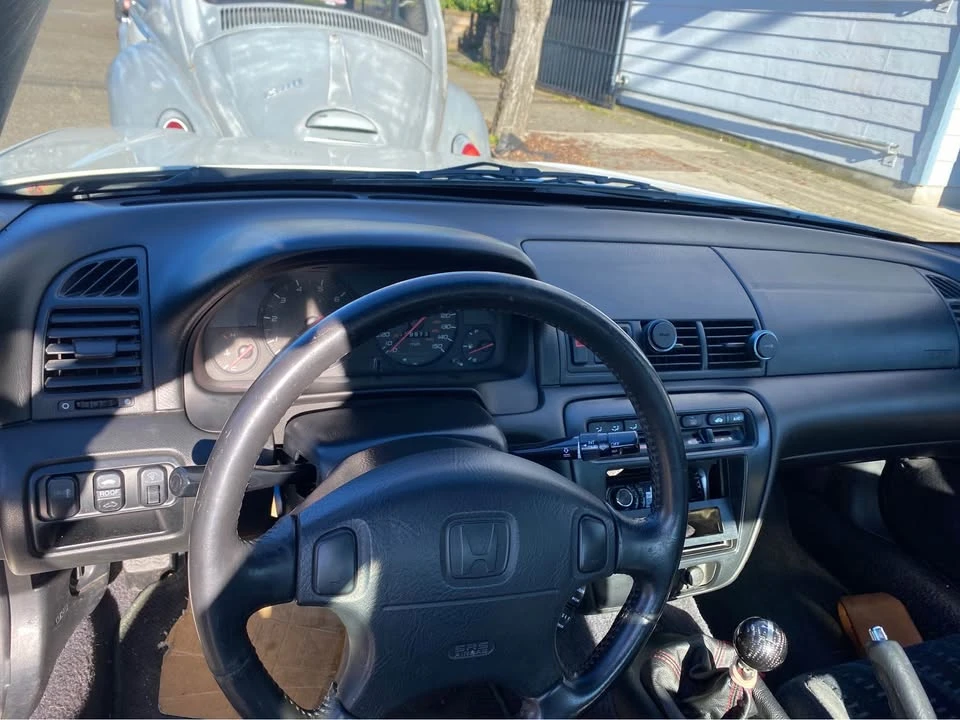 2000 Honda Prelude 5th Gen - Image 5 of 10