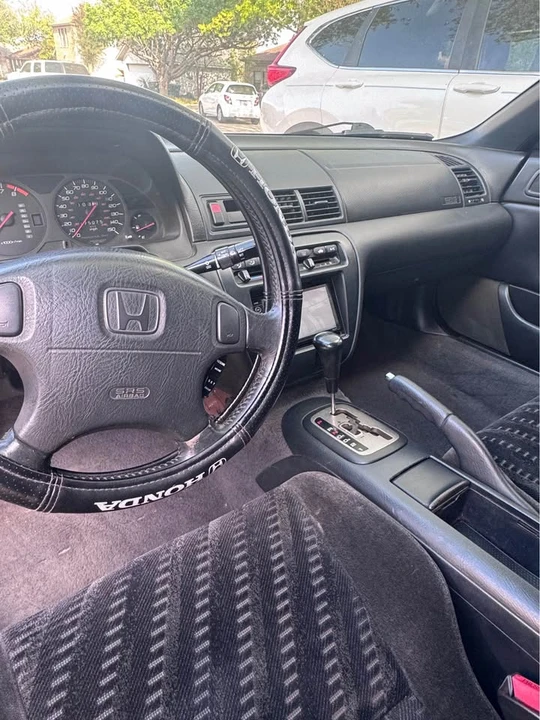 2000 Honda Prelude 5th Gen - Image 5 of 7