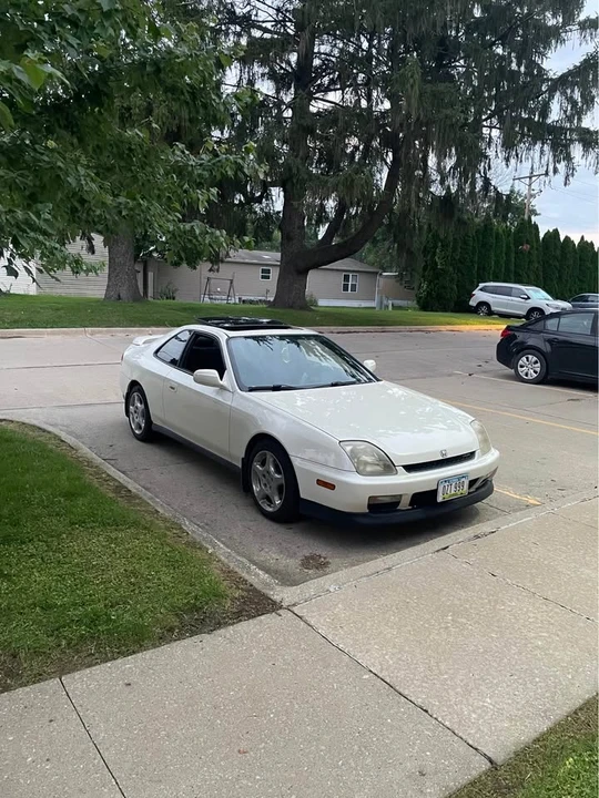 2000 Honda Prelude 5th Gen - Image 2 of 4