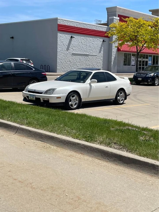 2000 Honda Prelude 5th Gen - Image 3 of 4
