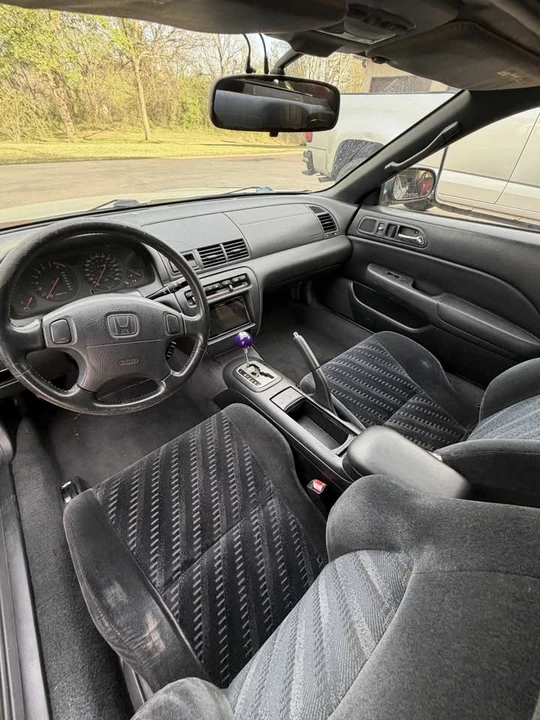 2000 Honda Prelude 5th Gen - Image 8 of 11