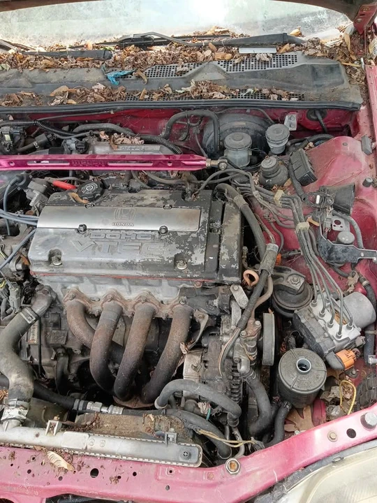 2000 Honda Prelude 5th Gen - Image 2 of 9