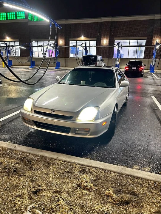 2000 Honda Prelude 5th Gen - Image 2 of 11