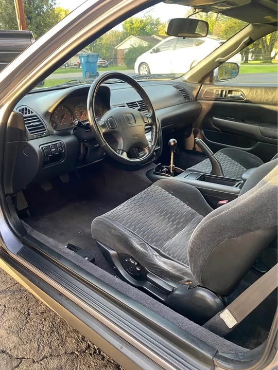 2000 Honda Prelude 5th Gen - Image 8 of 19