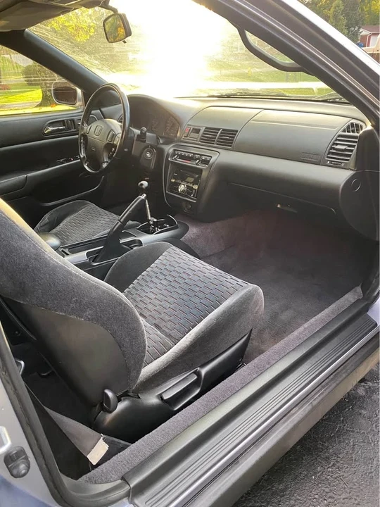 2000 Honda Prelude 5th Gen - Image 12 of 19