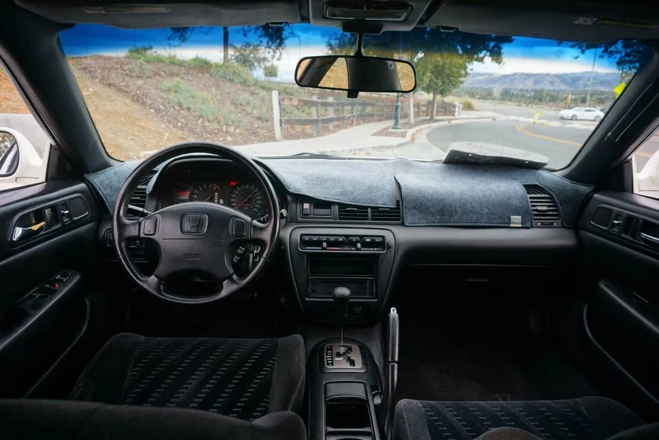 2000 Honda Prelude 5th Gen - Image 18 of 20