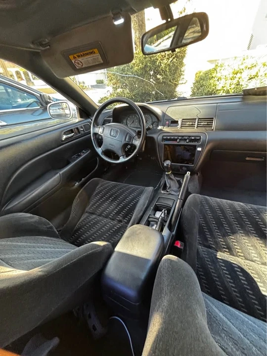 2000 Honda Prelude 5th Gen - Image 7 of 8