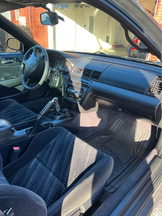 2000 Honda Prelude 5th Gen - Image 10 of 19