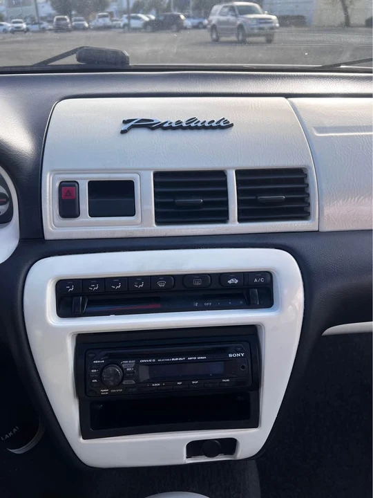 2000 Honda Prelude 5th Gen - Image 12 of 16
