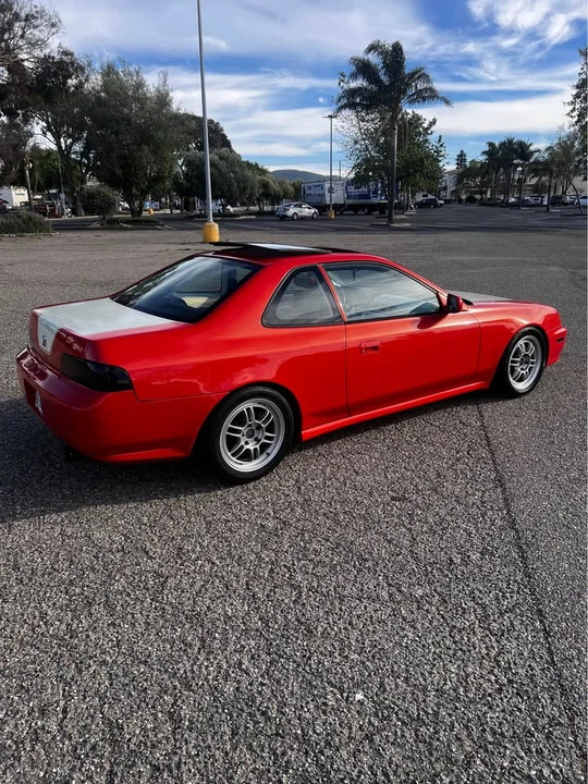 2000 Honda Prelude 5th Gen - Image 2 of 16
