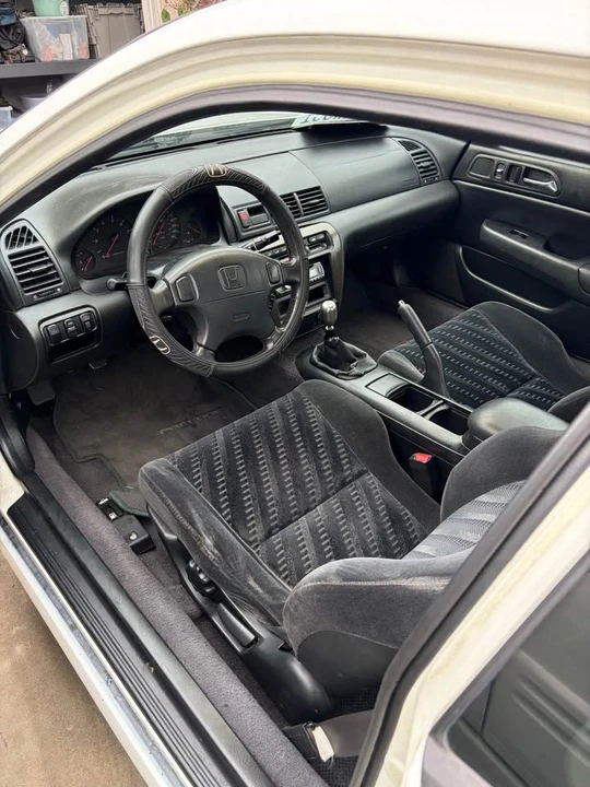 2000 Honda Prelude 5th Gen - Image 6 of 8