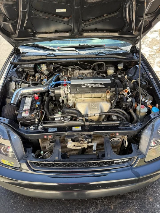 2000 Honda Prelude 5th Gen - Image 2 of 12