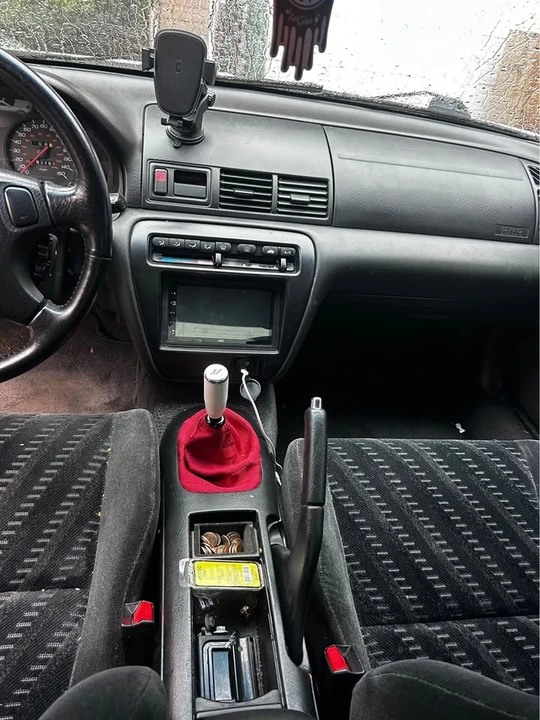 2000 Honda Prelude 5th Gen - Image 7 of 9